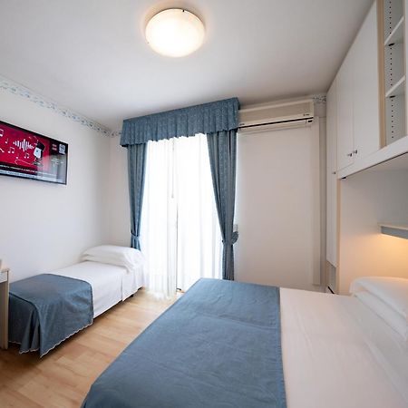 Hotel Laurin リド・ディ・イエゾロ エクステリア 写真