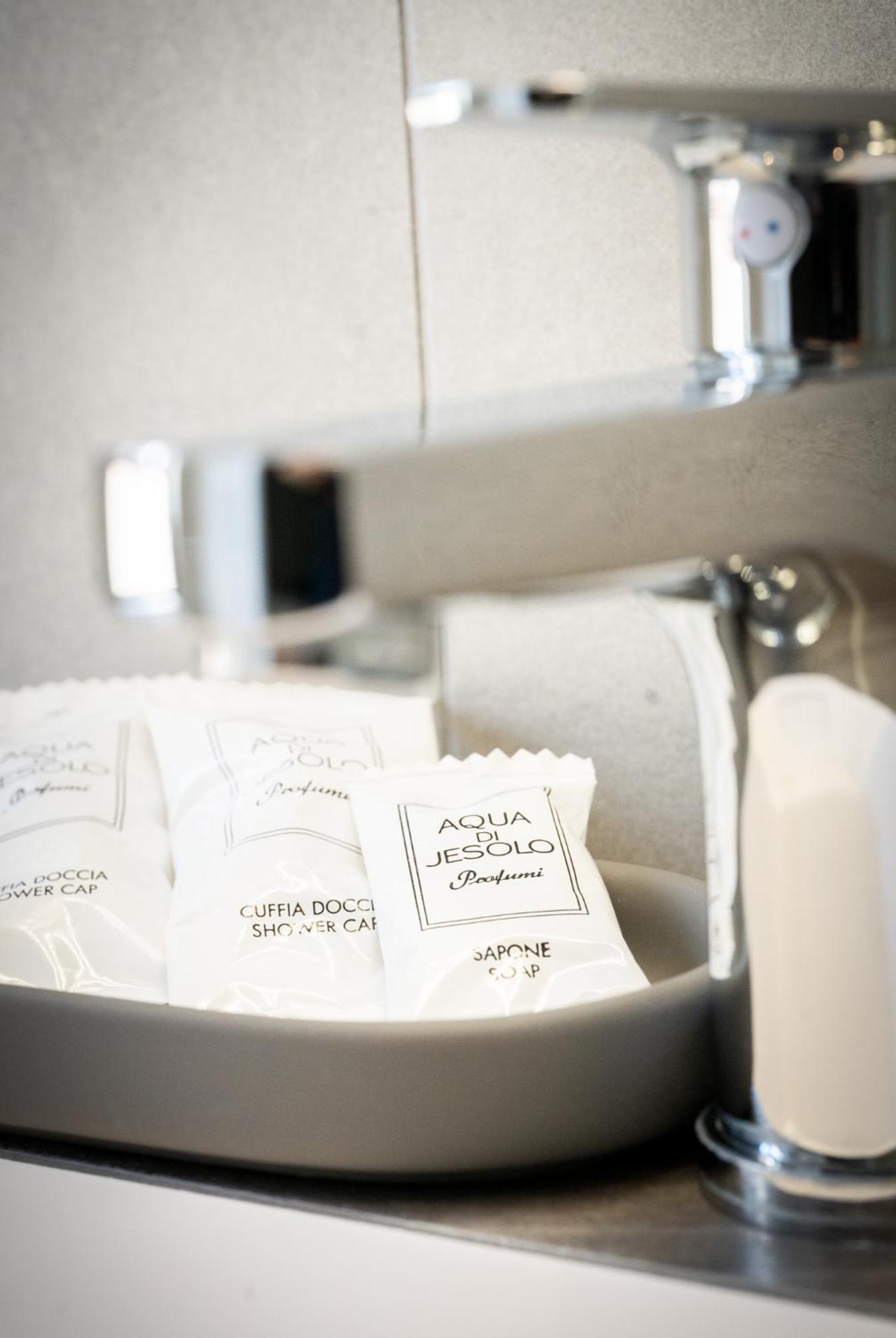 Hotel Laurin リド・ディ・イエゾロ エクステリア 写真