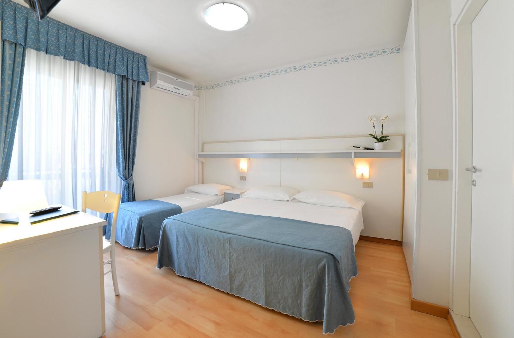 Hotel Laurin リド・ディ・イエゾロ エクステリア 写真